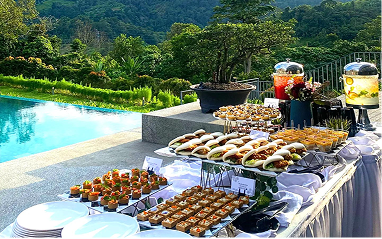 Buffet halal prepare par un traiteur a Lyon